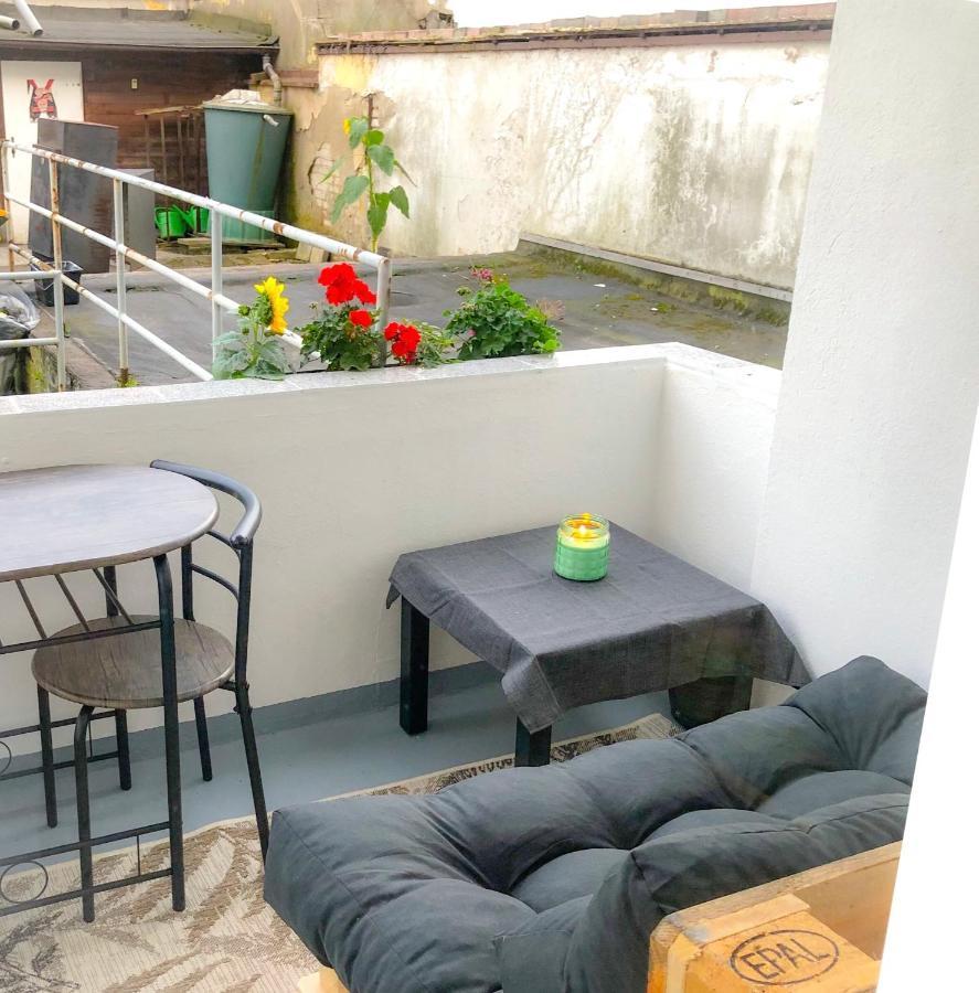 Ferienwohnung Gruene Oase Mit Balkon I Eg Duisburg Exterior foto